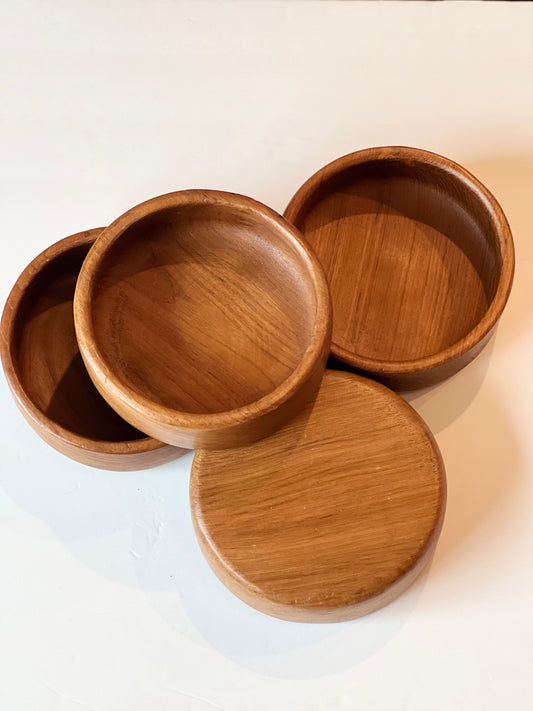Vintage wood bowl set