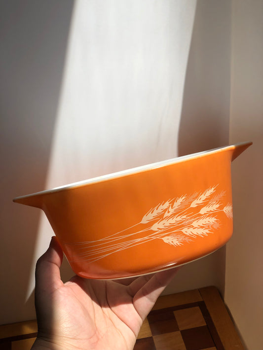 Vintage pyrex casserole dishes