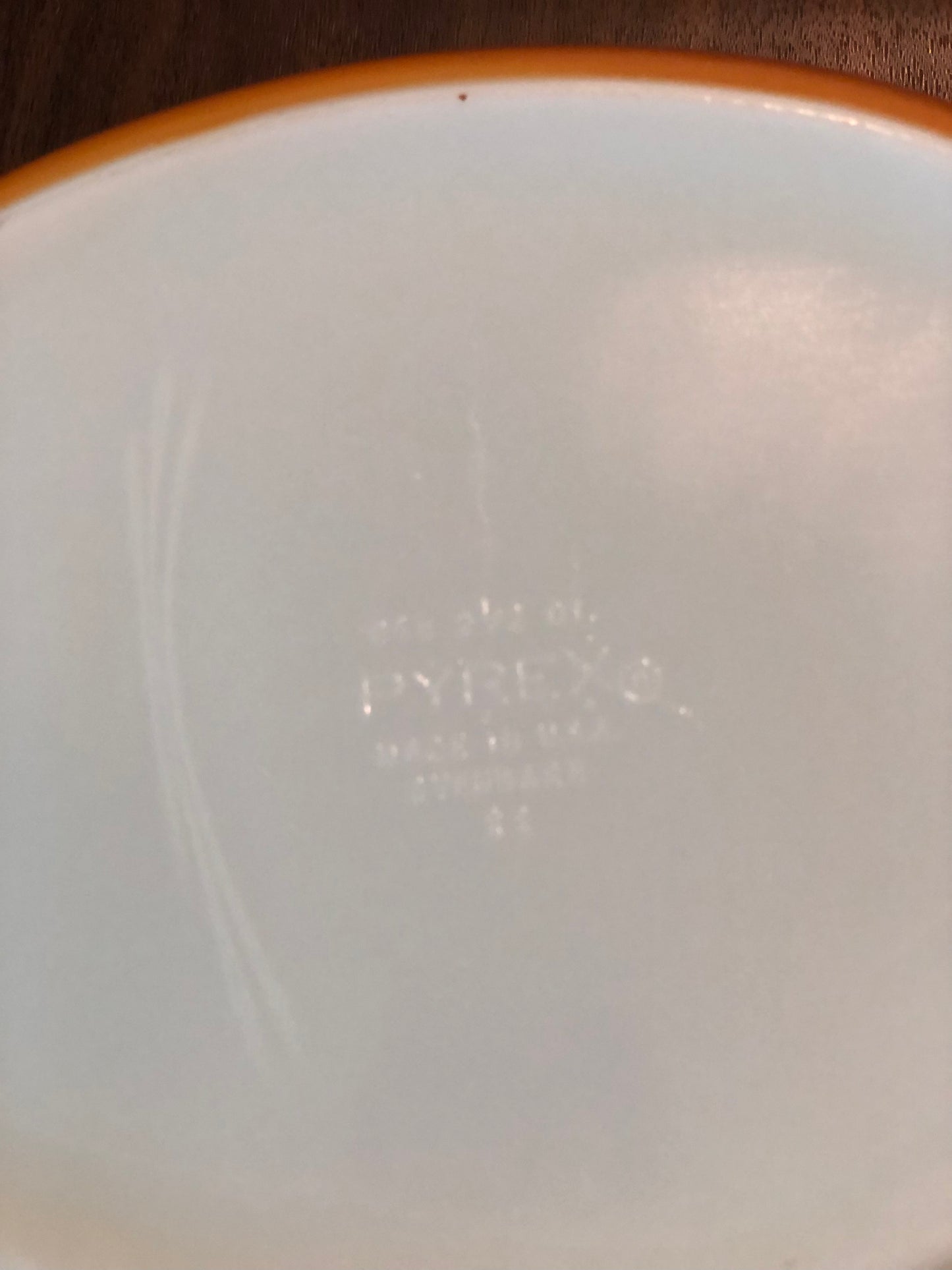 Pyrex casserole dish