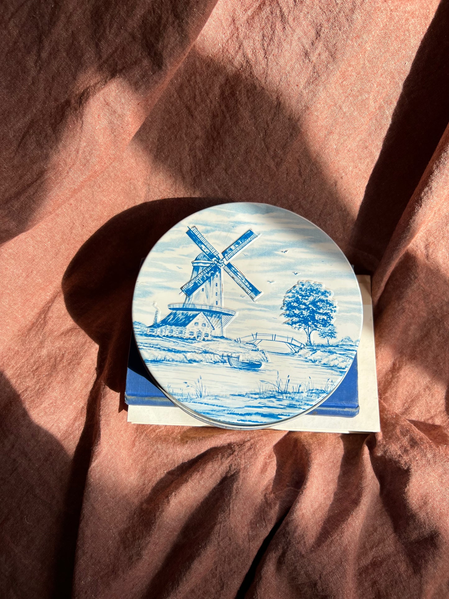 Vintage tin