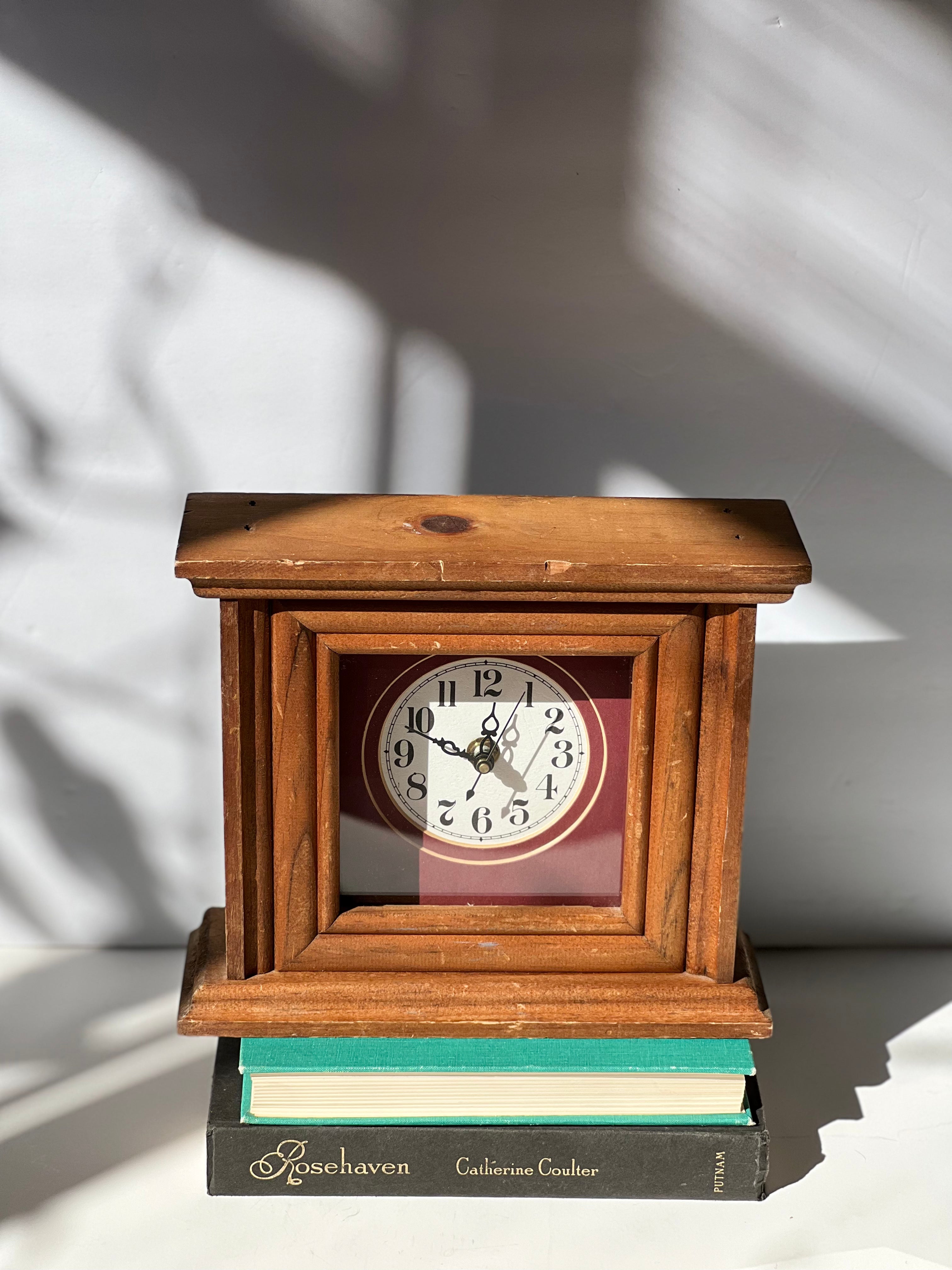 Vintage desktop clock – overthemoonhome